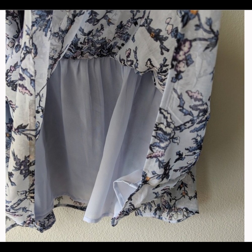 Loft top cold shoulder floral - Picture 4 of 5